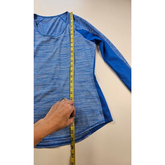 Athleta M heathered blue long sleeve performance top thumb holes running active - Picture 7 of 7